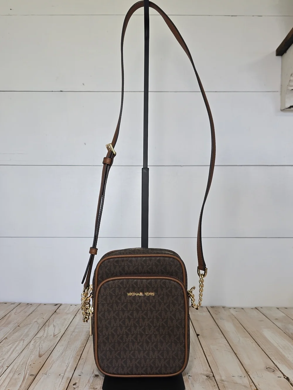 Michael Kors Jet Set Travel Medium Crossbody Flight Bag Brown Signature Gold HW